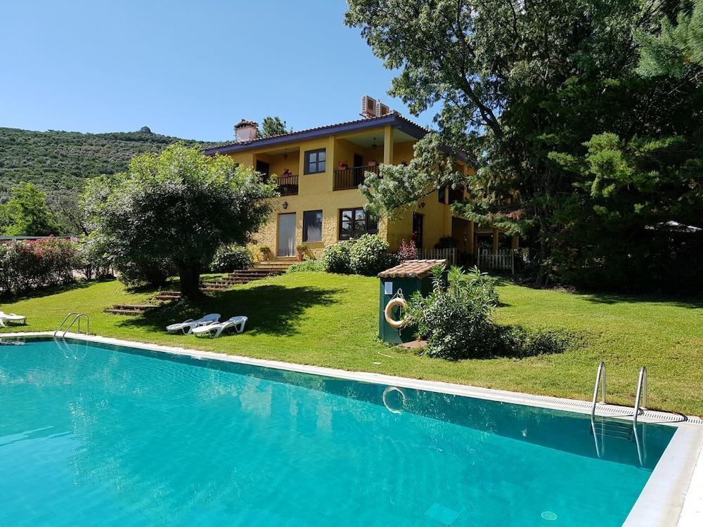 Hotel Rural Xerete Navaconcejo Kültér fotó